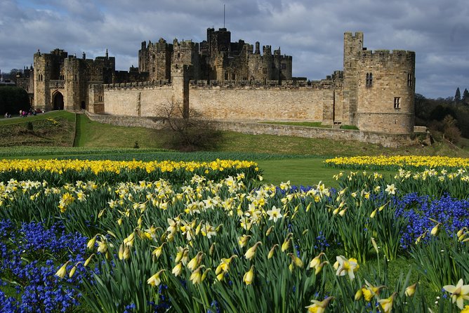 1 Day Alnwick Castle, Holy Island & Scottish Borders - The Scottish Borders stories on the way back