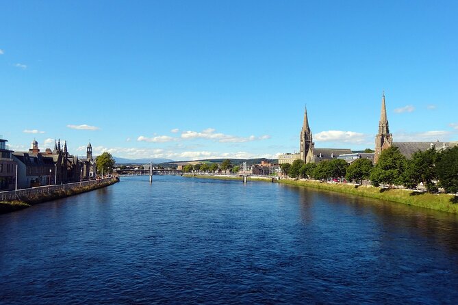 2 Days on the Loch Ness Canal of Caledonia and the Highlands - Day 1: Edinburgh to Pitlochry, distillery tasting, then castles and fairytale views