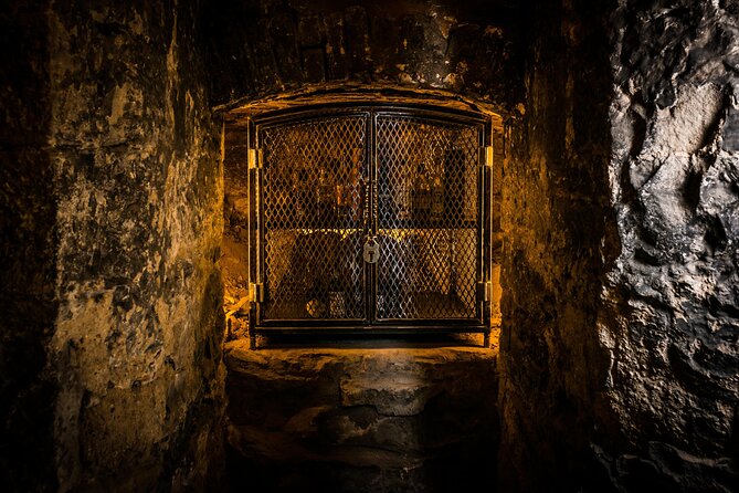 90min Underground Whisky Tasting in Edinburgh's Old Town - The dram lineup: four whiskies, and how the intermediate vs high end tiers work