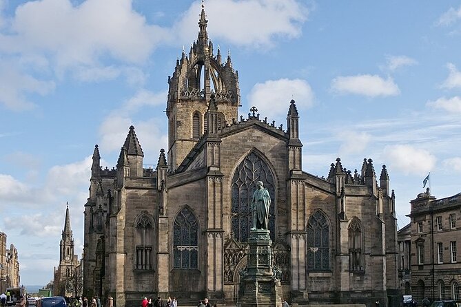 A History of Witchcraft in Edinburgh: A Self-Guided Audio Tour - Royal Mile Walk Toward the Castle Hill Finish