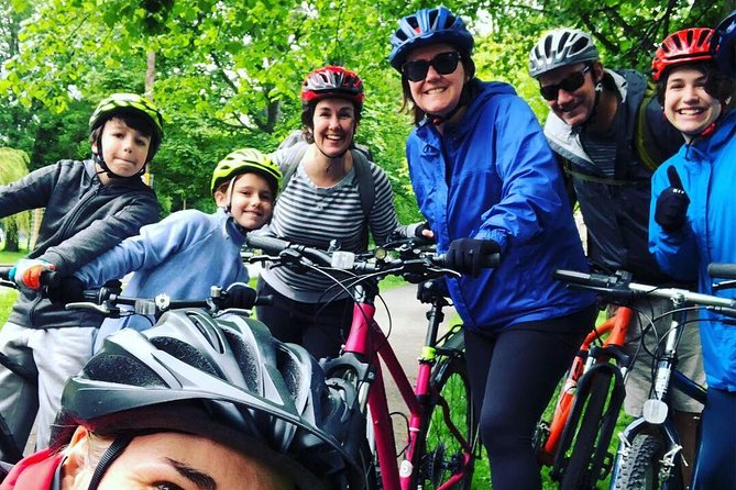 'A Wee Pedal's' Award-Winning Circular Cycle Tour of Edinburgh! - Start smart at Bridgend: Bridgend Farmhouse Cafe and a 9:00 am departure