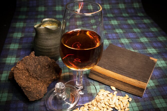 Afternoon Whisky Tasting in a Traditional Edinburgh Bar - Meet Neil and Get a Real Sense of What You Like