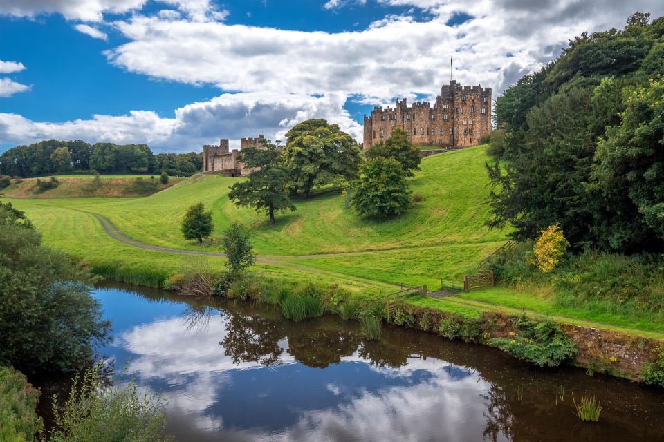 Alnwick Castle and Scottish Borders Tour from Edinburgh - Guide quality, storytelling, and how it affects your day