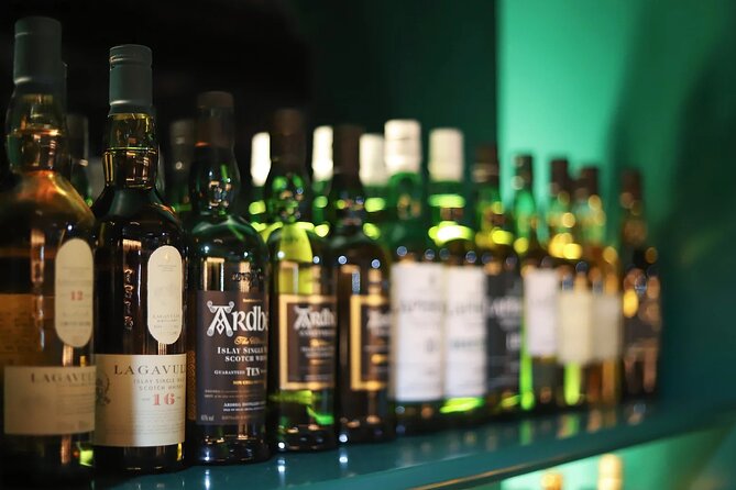 Cellar Of Scotland Walking Tour, taste Edinburgh's finest drinks - Meeting at the Guildford Arms, then crossing into Old Town