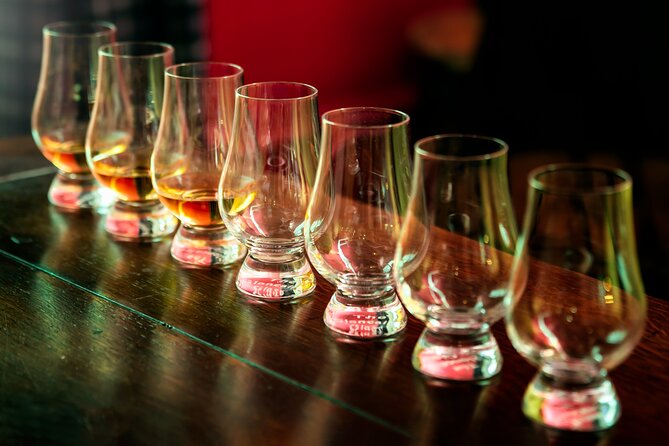 Cellar Of Scotland Walking Tour, taste Edinburgh's finest drinks - Cocktail stop: Port of Leith White Port and tonic or a Whisky Sour