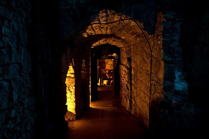 City of the Dead Underground Vaults (Day) - From St Giles’ Cathedral to the vaults: timing and getting oriented