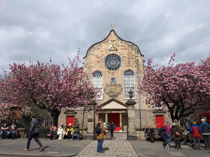 Dark Stories of Edinburgh: walking tour in French - Dark Stories of Edinburgh in French: the vibe and the payoff