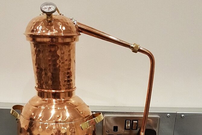 Distill a bottle of Gin on mini copper stills - Who should book this and who might skip it