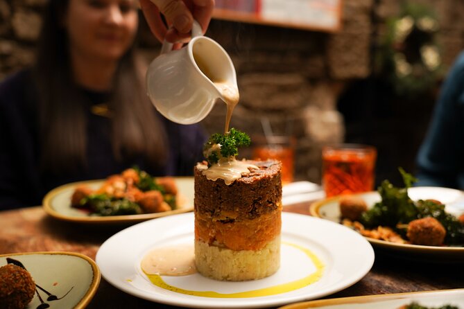 Eating Edinburgh: Old Town Food & Drinks Tour - Stop 1 at Cafe Royal: Cullen Skink in a Parisian-Inspired Room