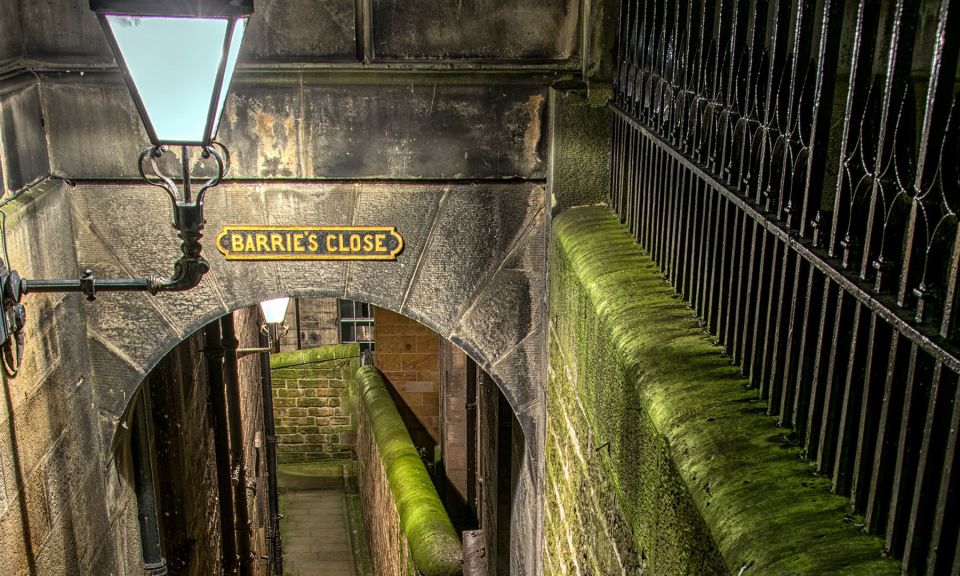 Edinburgh: 2-Hour Ghost Tour in Italian - Key things to know before you go