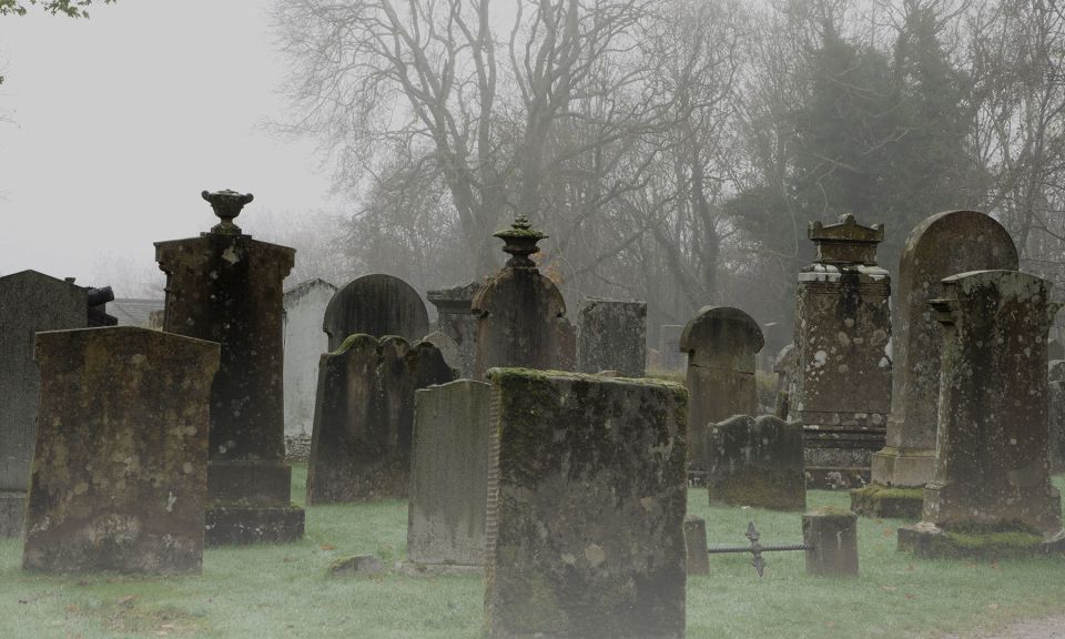 Edinburgh: 2-Hour Ghost Tour in Italian - Italian Ghost Stories on the Royal Mile: What to Expect