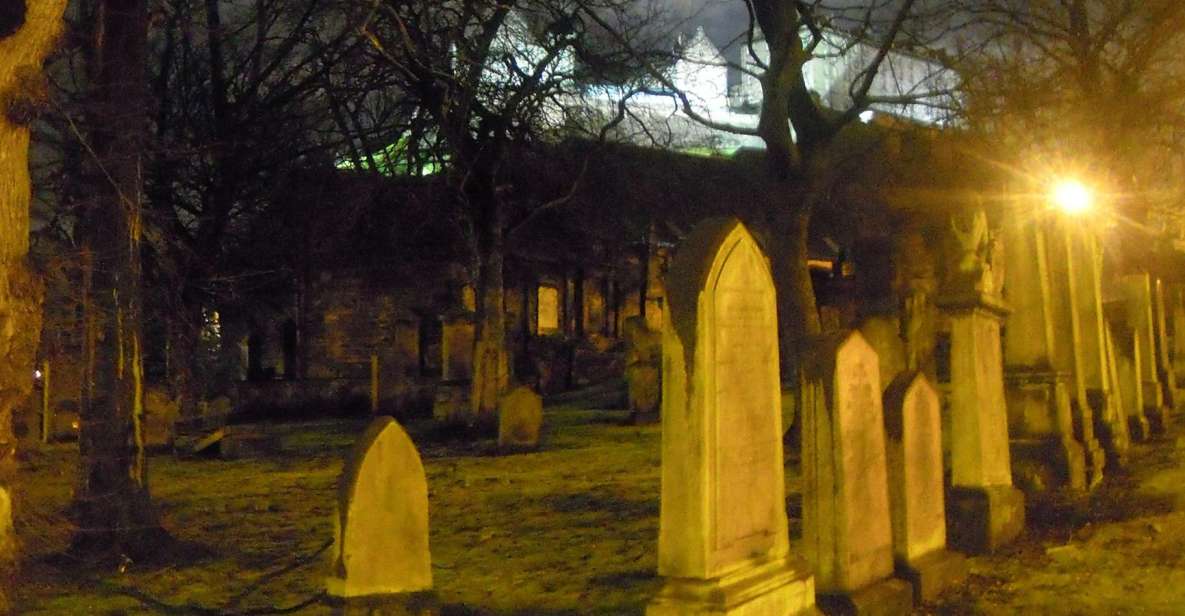 Edinburgh: 2-Hour Ghost Tour in Spanish - Price and value for a 2-hour guided night walk