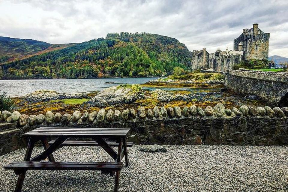 Edinburgh: 3-Day Isle of Skye, Highlands, and Loch Ness Tour - Day 3: Eilean Donan Castle, Fort Augustus on Loch Ness, and Pitlochry Refreshments