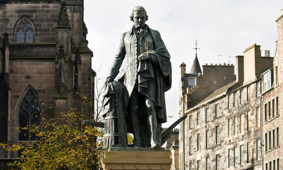 Edinburgh: 3-Hour Historical Walking Tour in Italian - Key highlights to look for