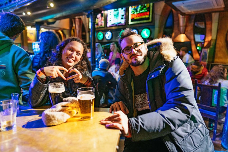 Edinburgh: 7 Bar Pub Crawl with 7 Shots & Discounts - Key highlights that shape the night