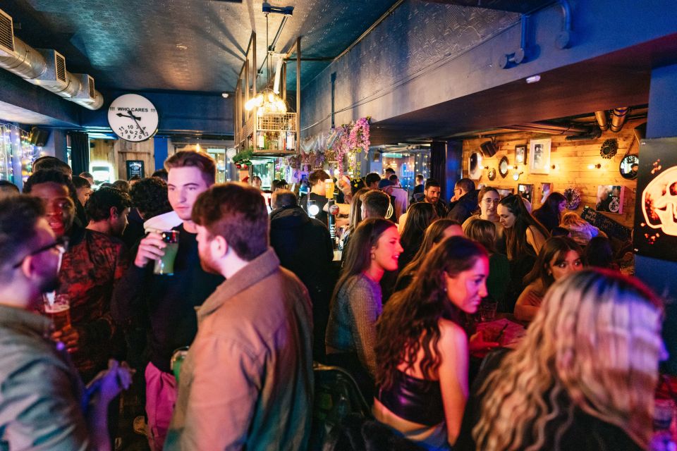 Edinburgh: 7 Bar Pub Crawl with 7 Shots & Discounts - Price and value: is $16 worth it?