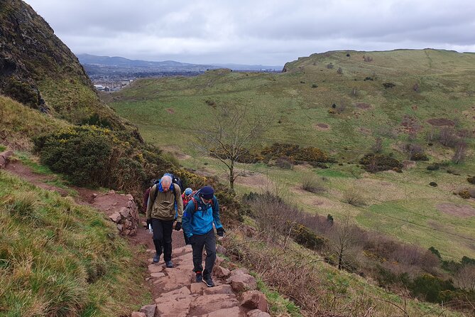 Edinburgh: Arthur's Seat Hike with Local Guide - Arthur’s Seat and Holyrood Park: why this hike works in Edinburgh