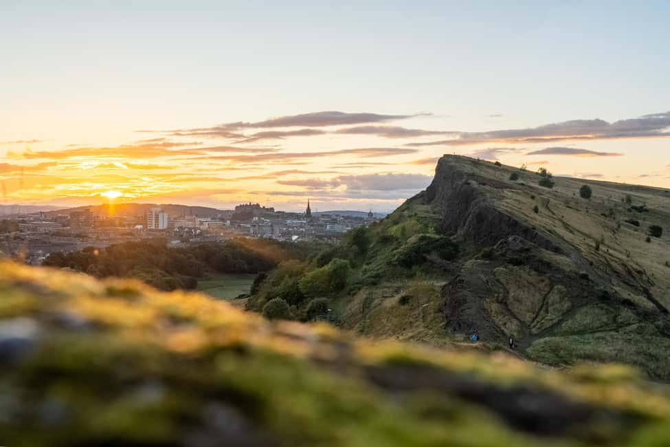Edinburgh: Arthur's Seat Hike with Mountain Guide - Starting at the King’s Gallery on Horse Wynd