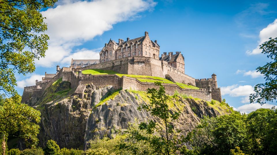 Edinburgh Castle: 120-Minute In-Depth Tour with Expert Guide - One o’Clock Gun, Mons Meg, and the Military Stories You’ll Remember