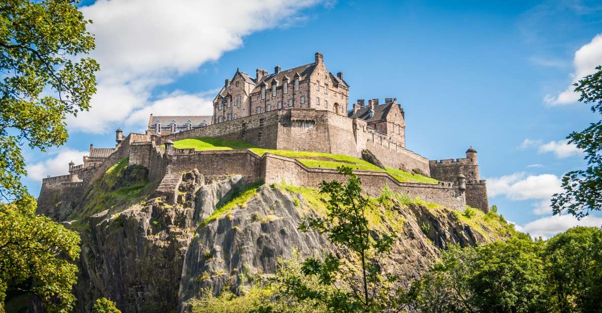 Edinburgh Castle: 120-Minute In-Depth Tour with Expert Guide - Castlehill and the Esplanade: Your First Views, Your First Clues