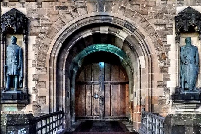 Edinburgh Castle Guided Tour - Tickets Included - Royal Mile orientation: a quick primer before you see the real stuff