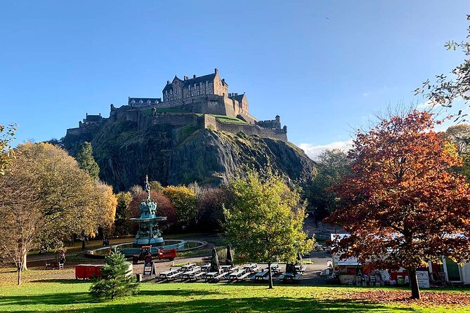 Edinburgh Castle: Guided Walking Tour with Entry Ticket - Inside the Castle After the Tour: Great Hall, Royal Palace, and the “Everything in One Place” Effect