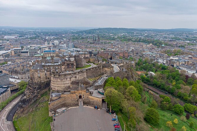 Edinburgh Castle: Guided Walking Tour with Entry Ticket - The Outdoor Guided Loop: What You Will See Versus What You’ll Do Later