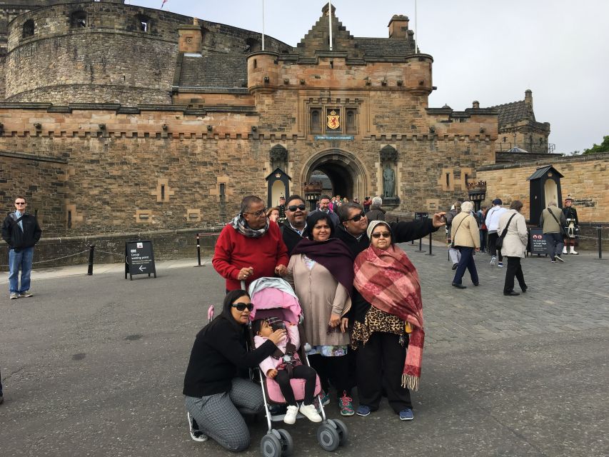 Edinburgh: Child-Friendly Tour with a Local Friend - Two hours on foot: what the tour feels like in real time