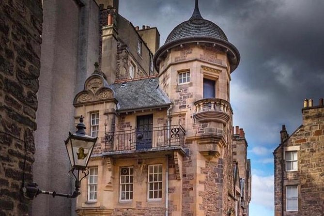 Edinburgh City Centre Private and Personal Full Day Driving Tour - New Town: a short stop that frames the whole city