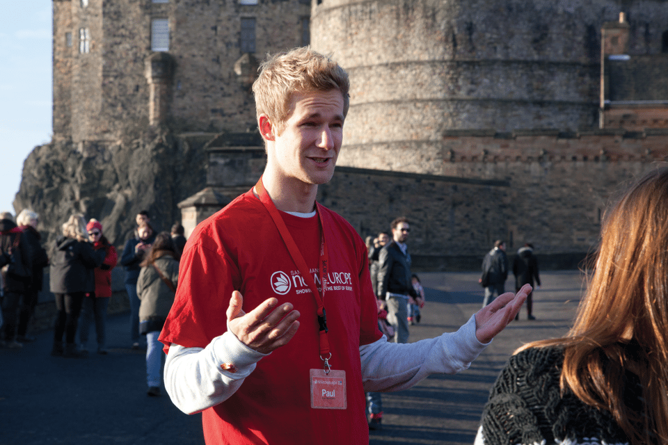 Edinburgh: City Highlights Walking Tour - Grassmarket coffee break: letting the city breathe between legends
