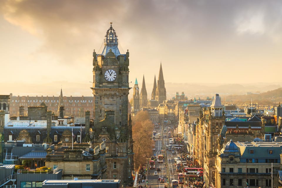 Edinburgh: City Highlights Walking Tour - The Writers’ Museum stop: Arthur Conan Doyle and the art of turning notes into a tour