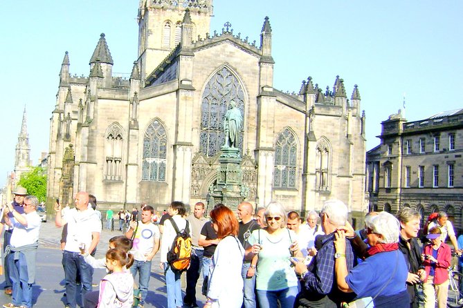 Edinburgh City Walking Tour, Discover Old Town, Royal Mile with a Local Expert! - Hidden Alleys, Old Plumbing, and What You Miss on Your Own