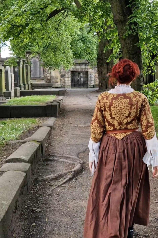 Edinburgh: Crime and Punishment Walking Tour - Why This True Crime Walk Starts at St Giles’ Cathedral