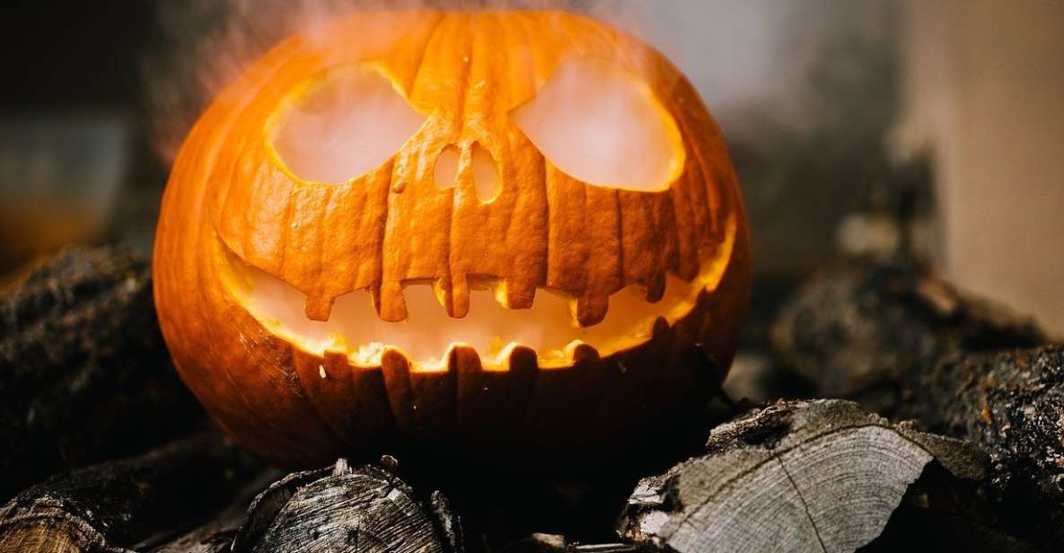 Edinburgh: Dark Secrets of the Old Town Halloween Tour - Canongate Kirkyard: a calm setting for heavy stories