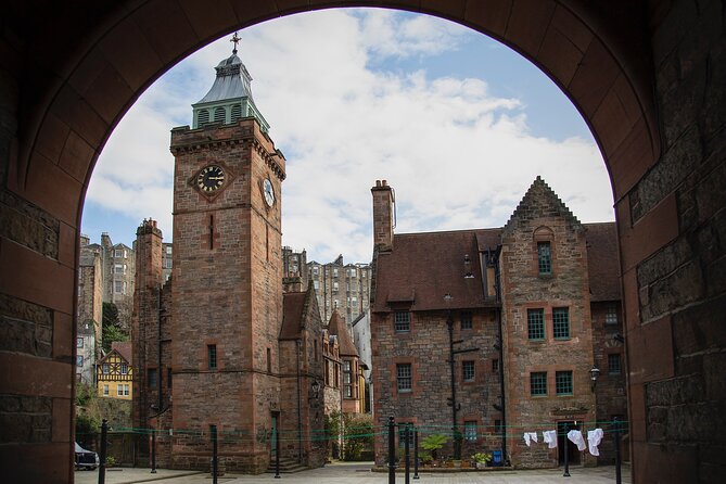 Edinburgh: Dean Village & New Town Walking Tour - Melville Monument and Dundas House: colonial connections in stone