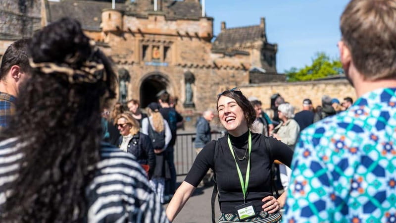 Edinburgh: Edinburgh Castle Guided History Tour with Tickets - Why an 80-minute guided circuit works at Edinburgh Castle