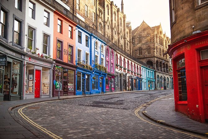 Edinburgh Full Day Walking Tour with Castle Included -Small Group - Writers’ Museum area and the climb to Castle Esplanade