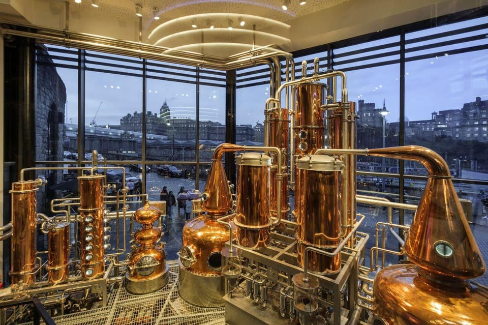 Edinburgh: Gin Distillery Tour and Tasting - Getting your bearings at The Arches