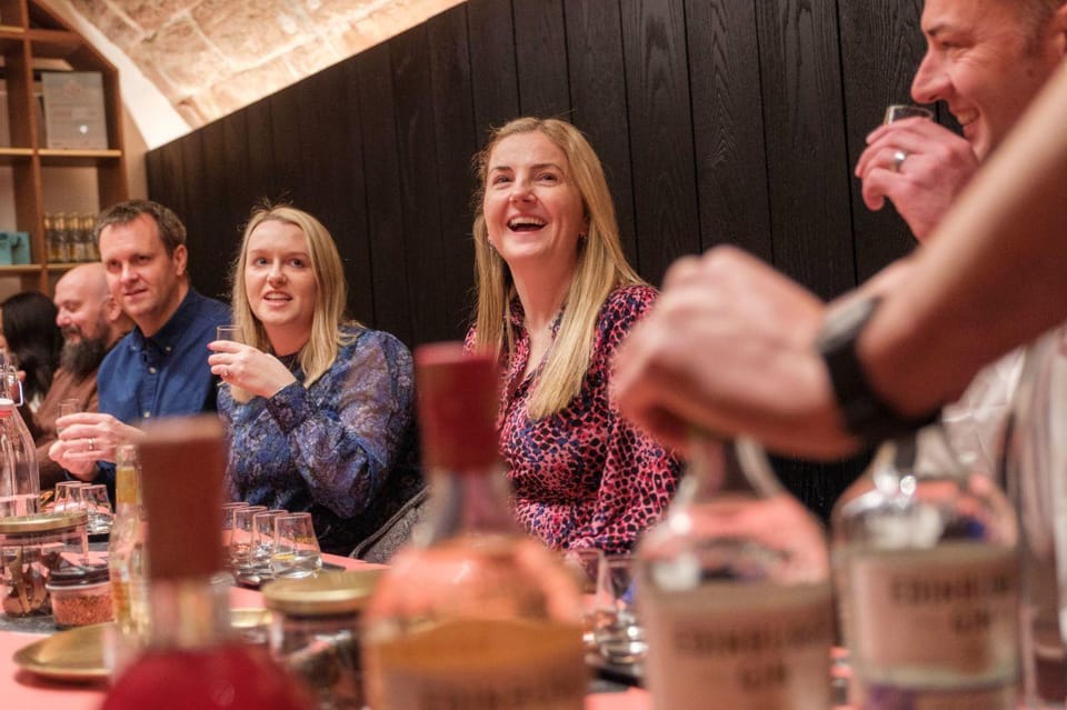 Edinburgh: Gin Distillery Tour and Tasting - The Classic tour story: Edinburgh and gin, in plain language