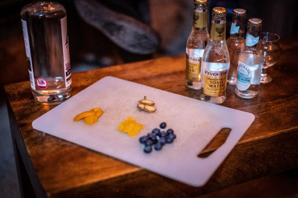 Edinburgh: Gin Tasting at Underground Venue - Key highlights worth showing up for