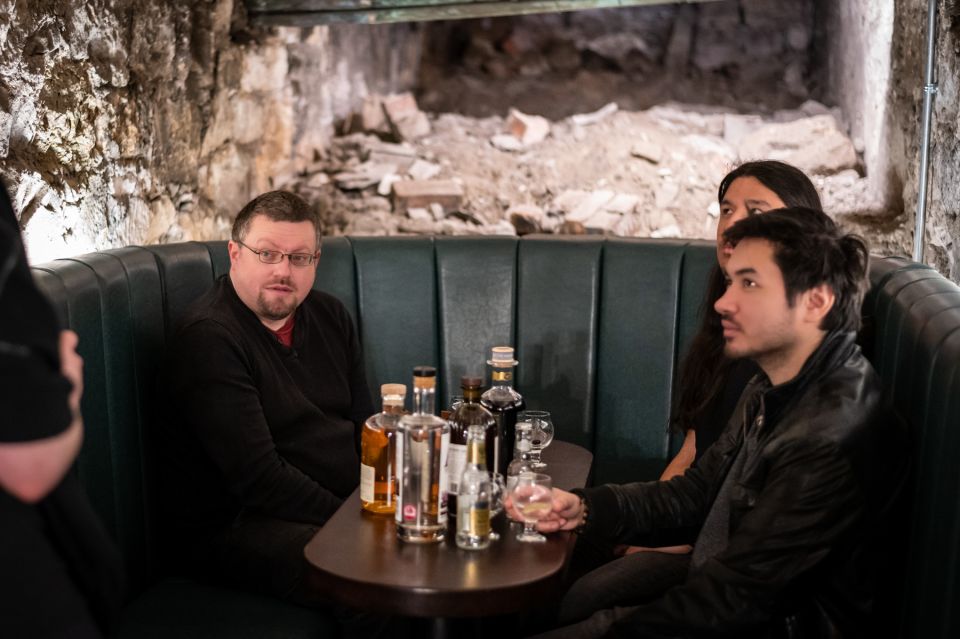 Edinburgh: Gin Tasting at Underground Venue - Why The Lost Close changes the way you taste gin