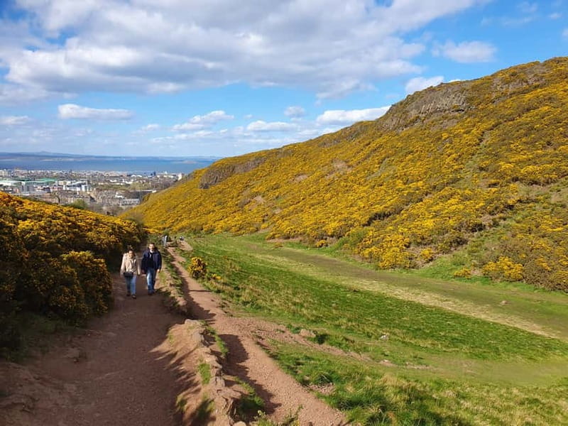 Edinburgh: Guided Hike to Arthur's Seat and Holyrood Park - Meeting at the King’s Gallery: easy to find, worth arriving early