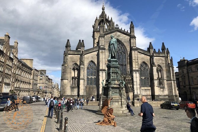 Edinburgh Half Day Guided Private Tour in a Premium Minivan - A Premium Minivan and a Guide Who Builds Your Route