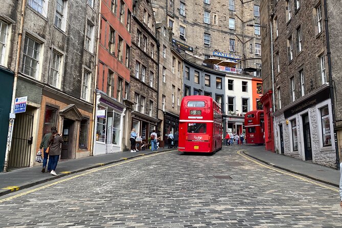 Edinburgh Half Day Guided Private Tour in a Premium Minivan - Edinburgh Old Town: Medieval Streets and the Black Death Effect