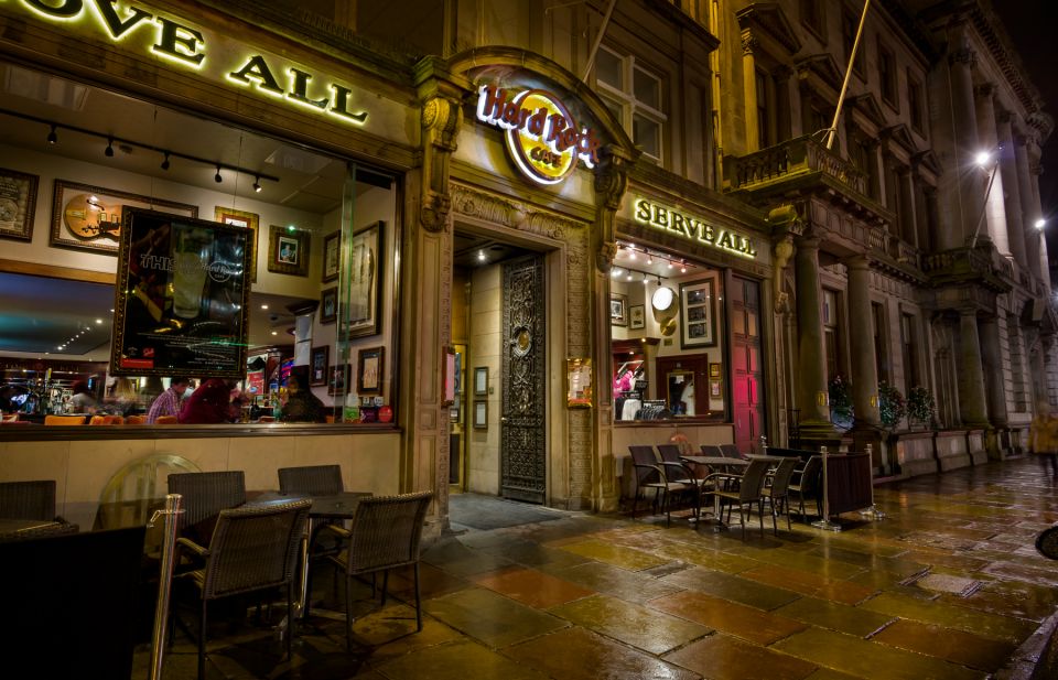 Edinburgh: Hard Rock Cafe with Set Menu for Lunch or Dinner - The food: Legendary Smashed Burgers, BBQ smokehouse options, and huge portions