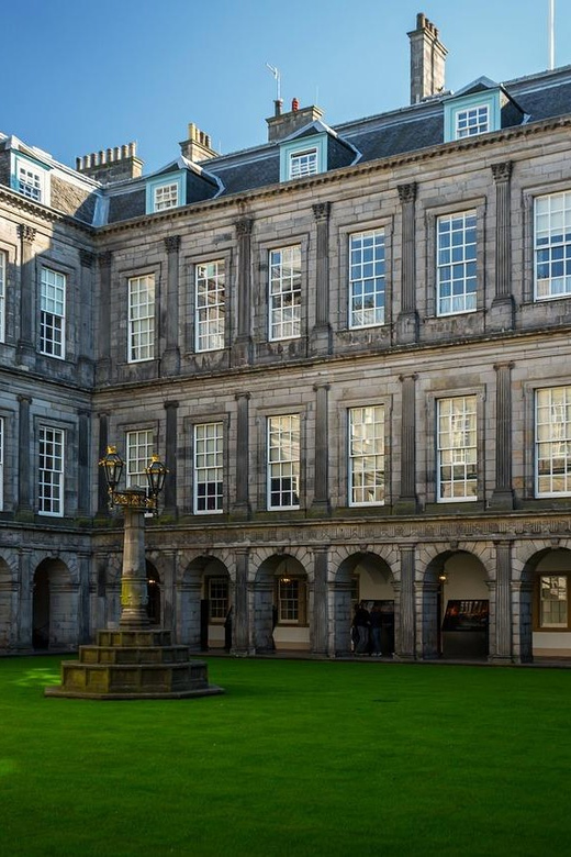 Edinburgh: Harry Potter Tour & Palace of Holyrood Entry - Palace of Holyroodhouse: what you’ll see inside