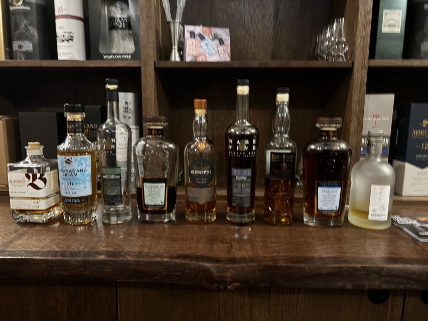 Edinburgh: Harry Potter Walking Tour and Whisky Tasting - Meeting at Tron Kirk and setting the tone on the Royal Mile