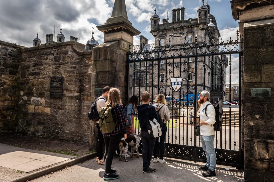 Edinburgh: Harry Potter Wizarding Walking Tour (Private) - The Elephant Café Connection: Where Stories Meet Real Seating