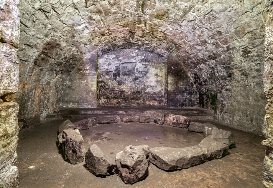 Edinburgh: Haunted Underground Vaults and Graveyard Tour - Burke and Hare on foot: Edinburgh’s criminals, explained without fluff