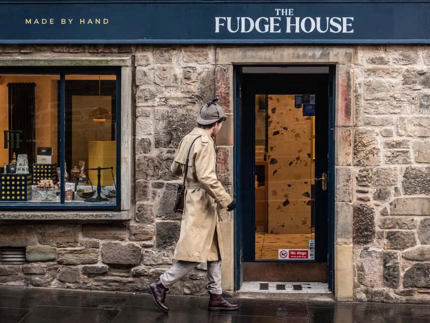 Edinburgh: Historical Gems Tour & A Taste of Scottish Fudge - A character-guide tour that makes Edinburgh feel personal